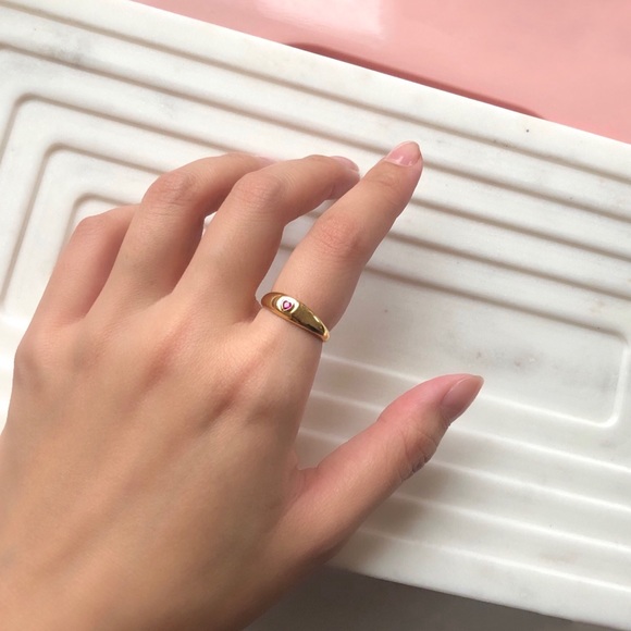 Dainty Pink Heart Stone Signet Ring, Ruby Heart - Picture 6 of 12